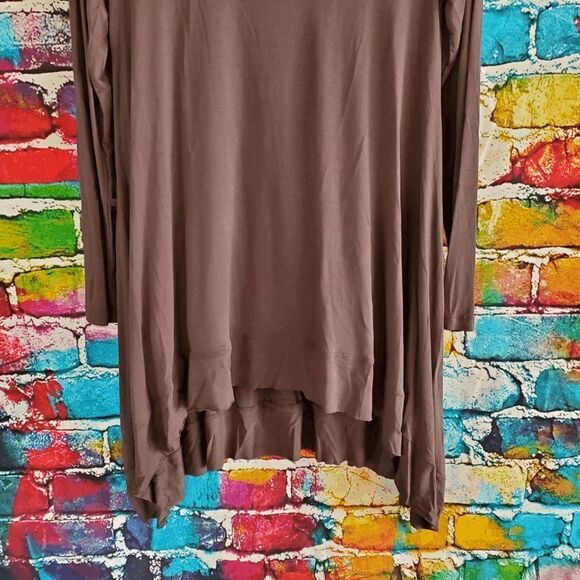 Lysse Long Sleeve Drape Gray Top High-Low Inner Control Tank Style #1140 Size Sm - Picture 4 of 4